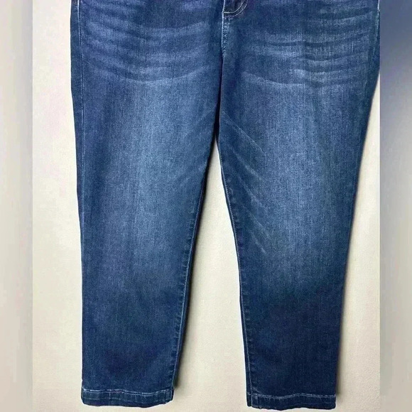 Kut from the Kloth High Rise Crop Straight Leg Stretch Jeans 12 Dark Wash - Picture 3 of 12